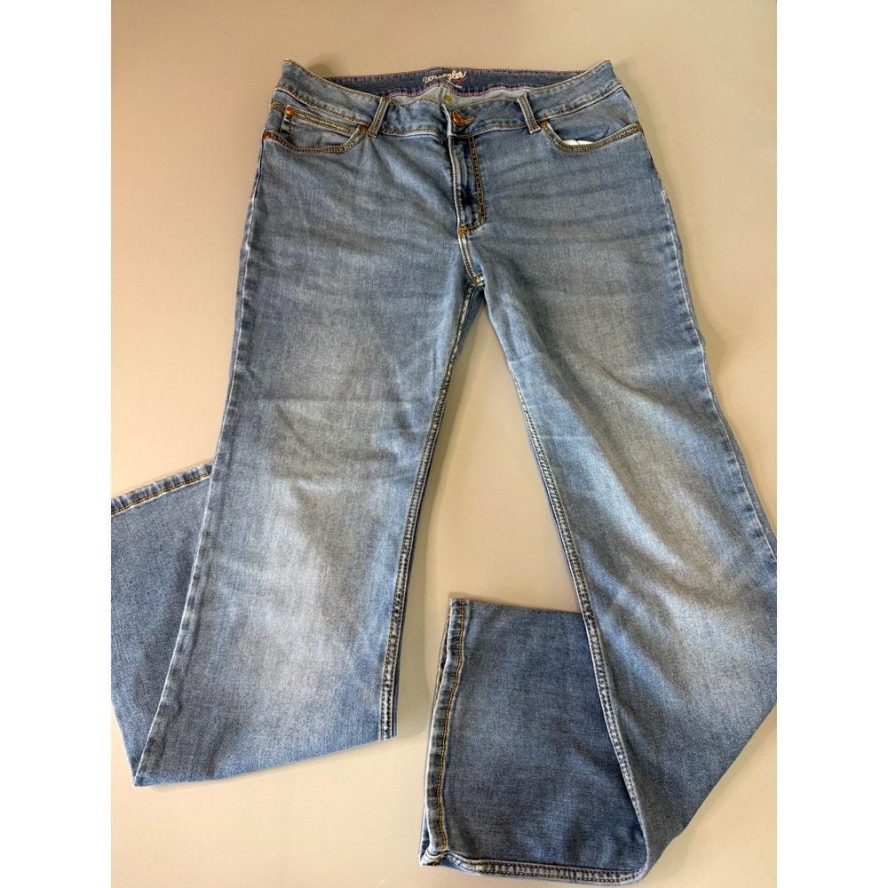 Wrangler Women Bootcut Jeans Medium Wash Stretch Denim 1009MWZKM Size 12 x 32